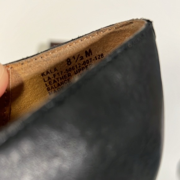 Latigo - 8.5, black leather heels, Kala - Picture 2 of 13